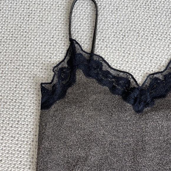 Top - Picture 2 of 4